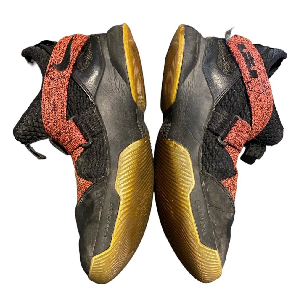 Nike 2019 LeBron Soldier 12 GS 'Bred'. Youth Size 7Y